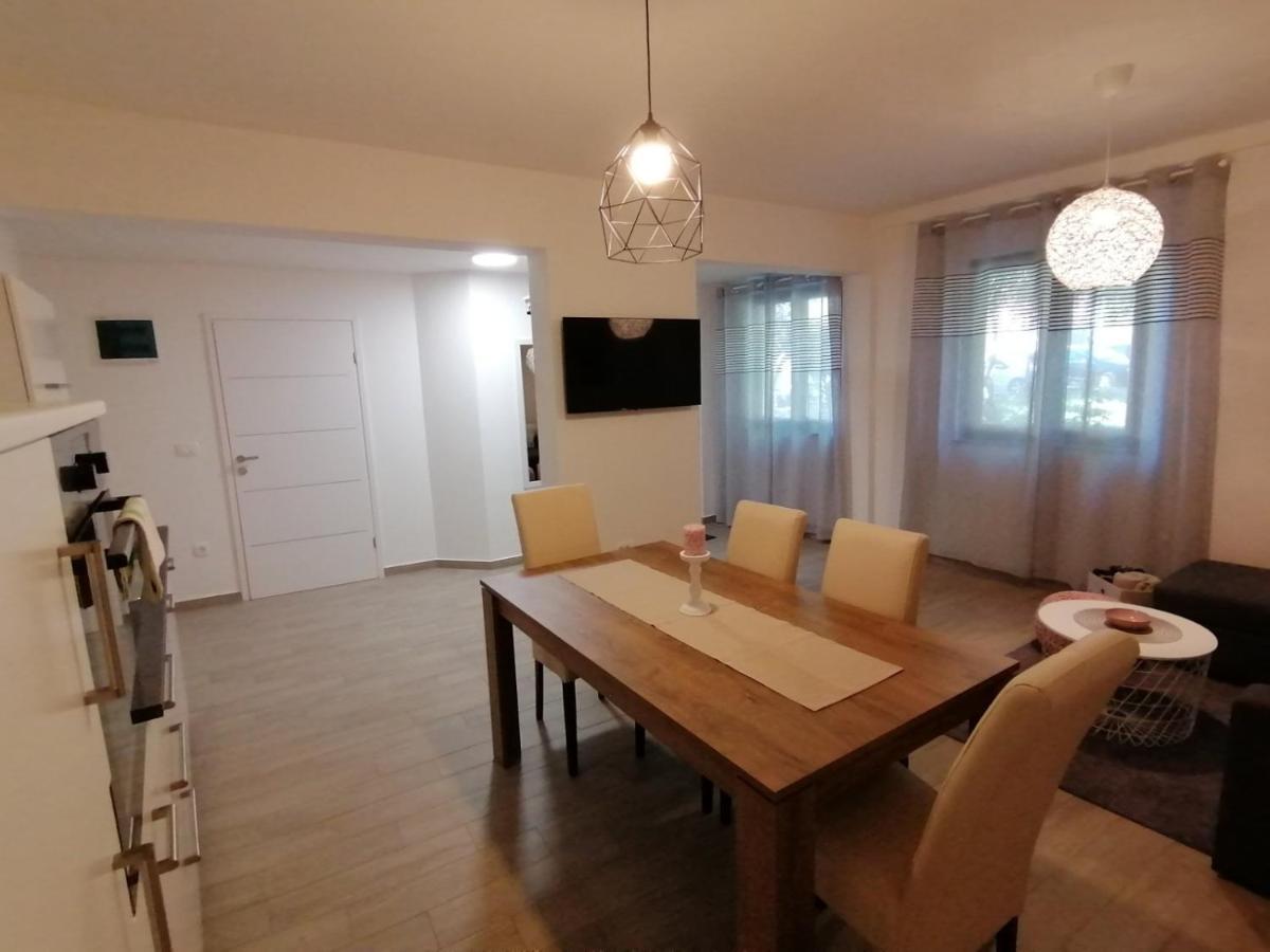 Apartments Pepe Novigrad Istria Esterno foto